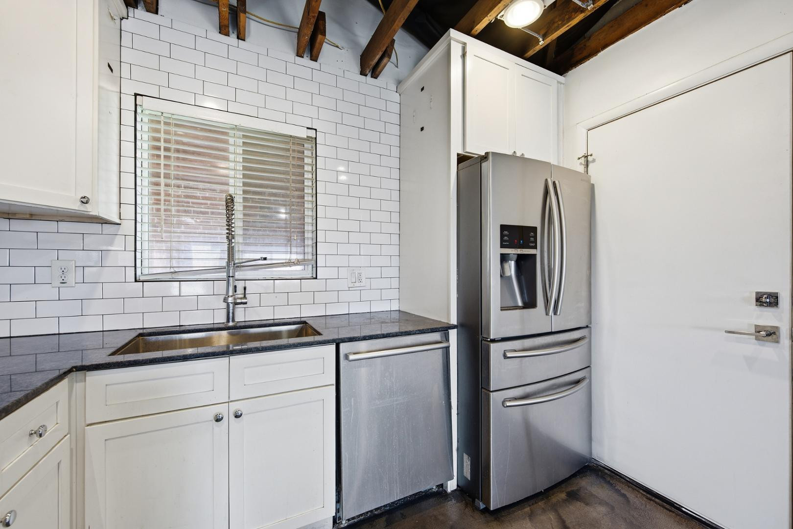 3601 N 15TH Avenue Apt 12