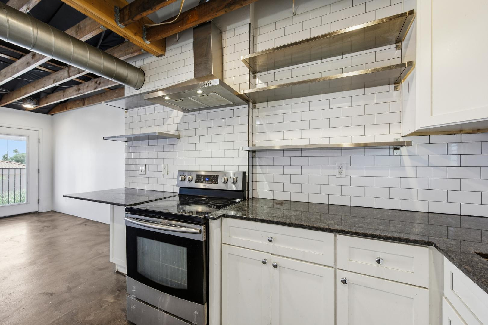 3601 N 15TH Avenue Apt 12