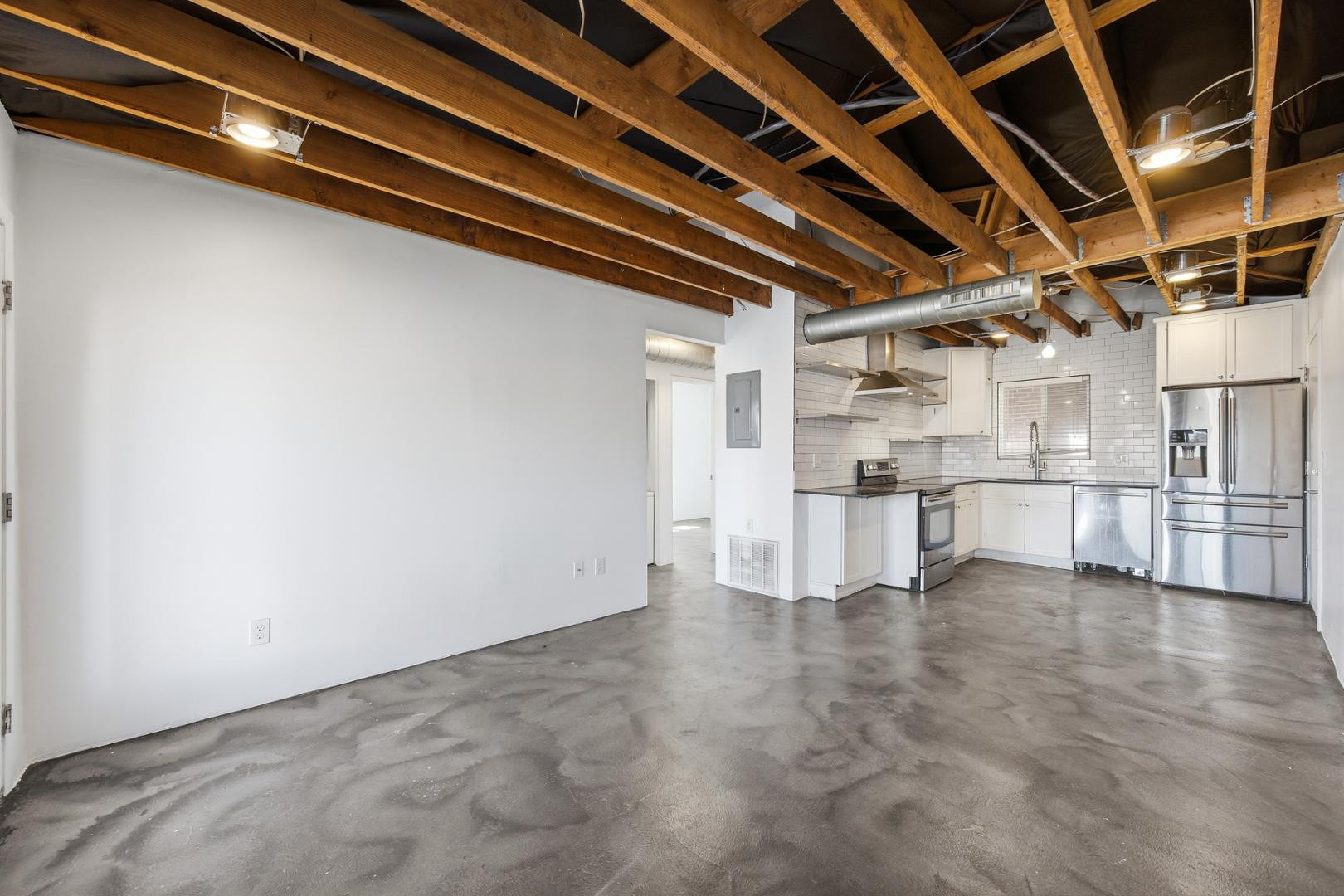 3601 N 15TH Avenue Apt 12