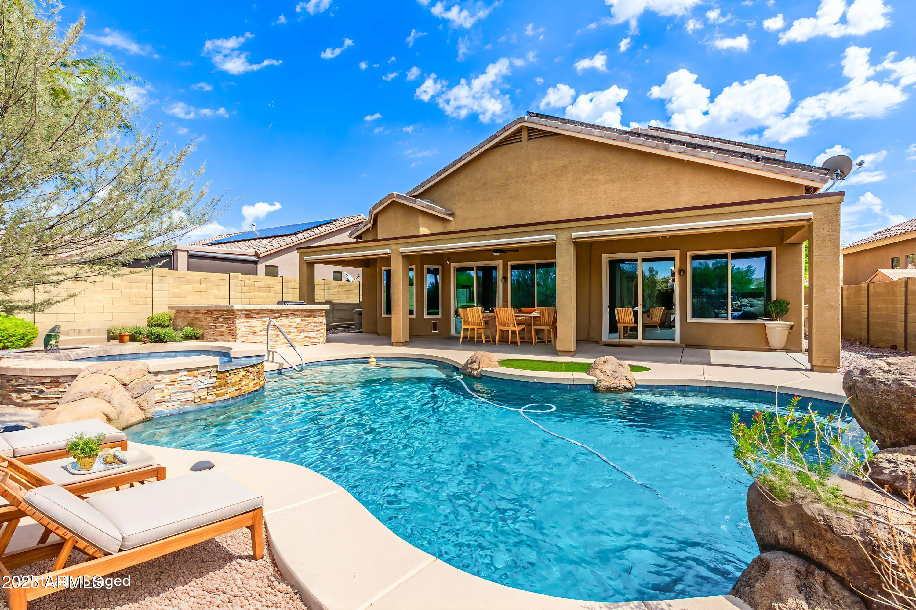 41122 N MAJESTY Way