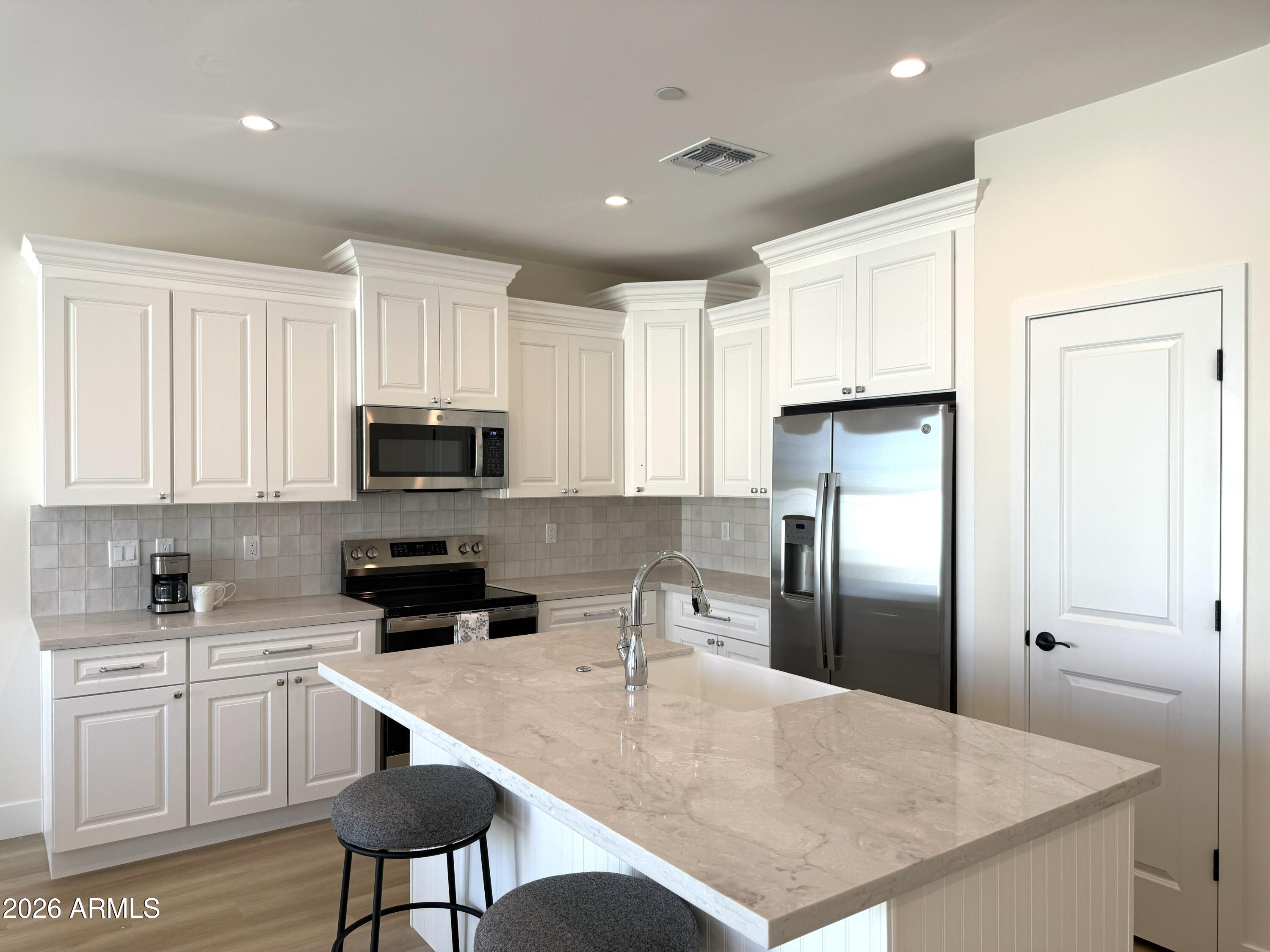 16714 E ALMONT Drive 4