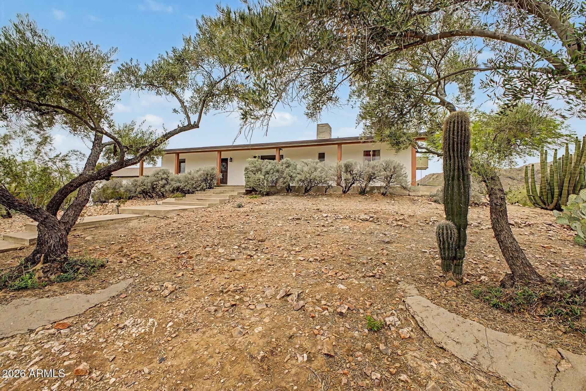 1702 E Griswold Road