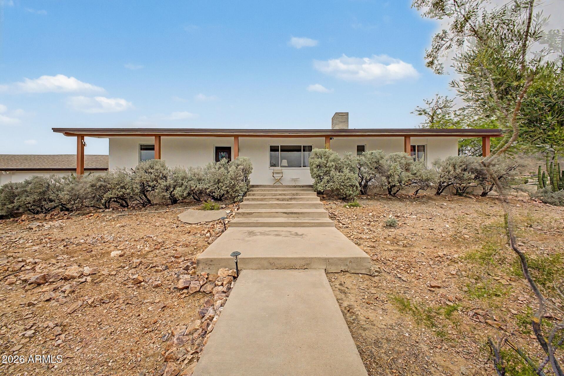 1702 E Griswold Road