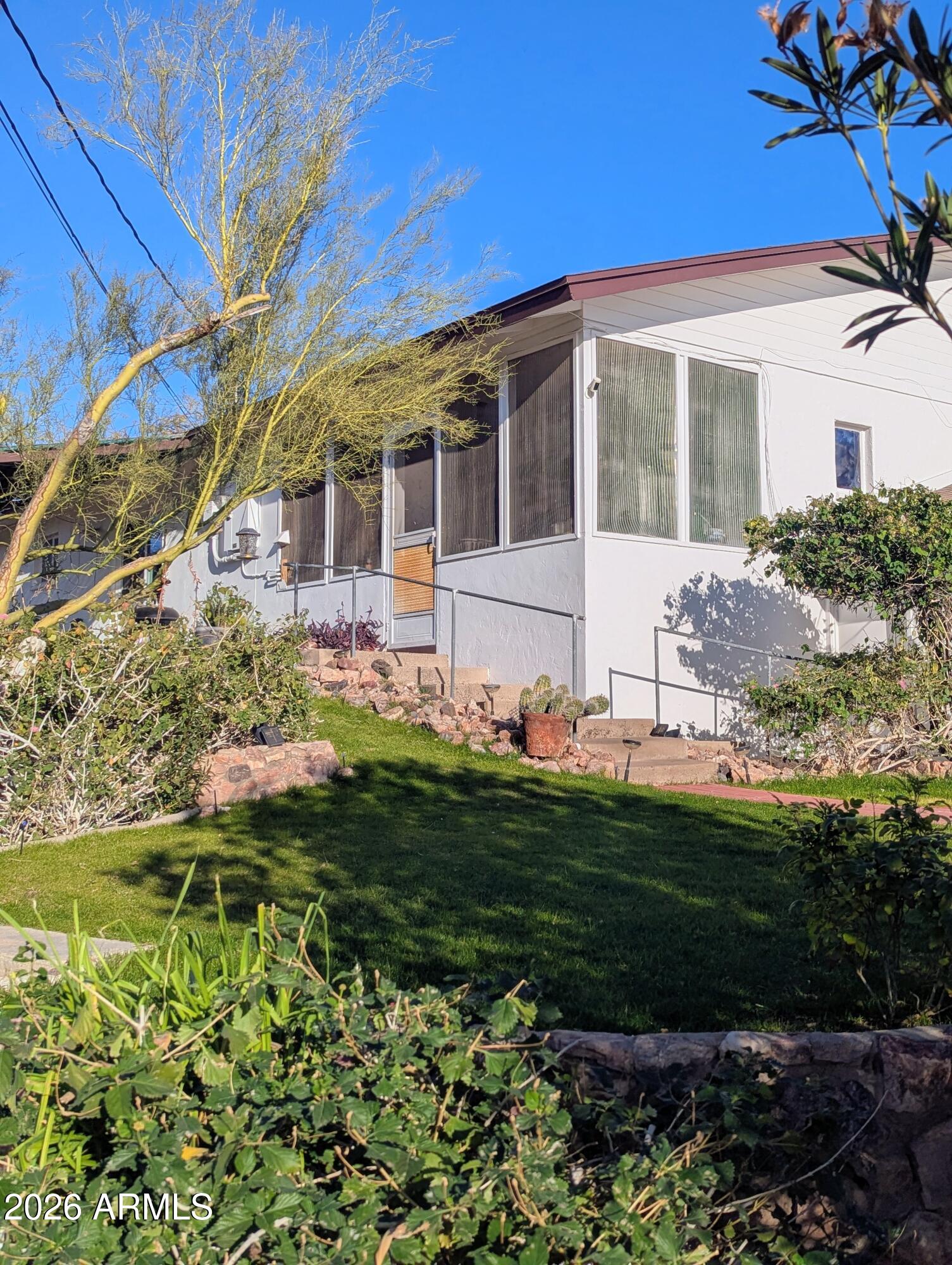 1702 E Griswold Road