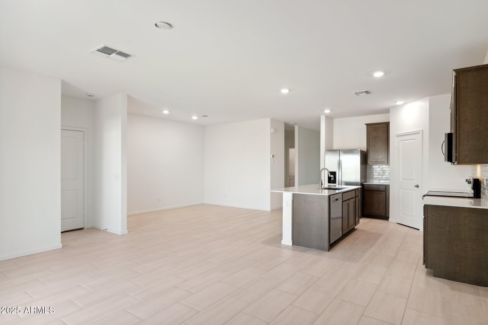 25479 W Graham Trail