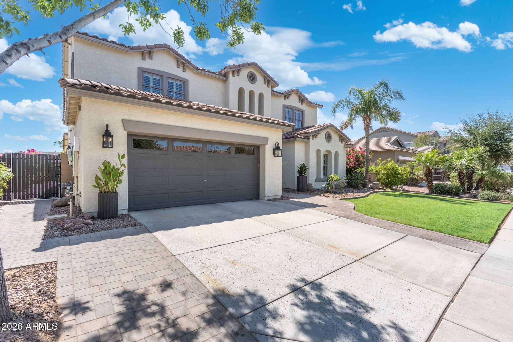 2927 E ELEANA Lane