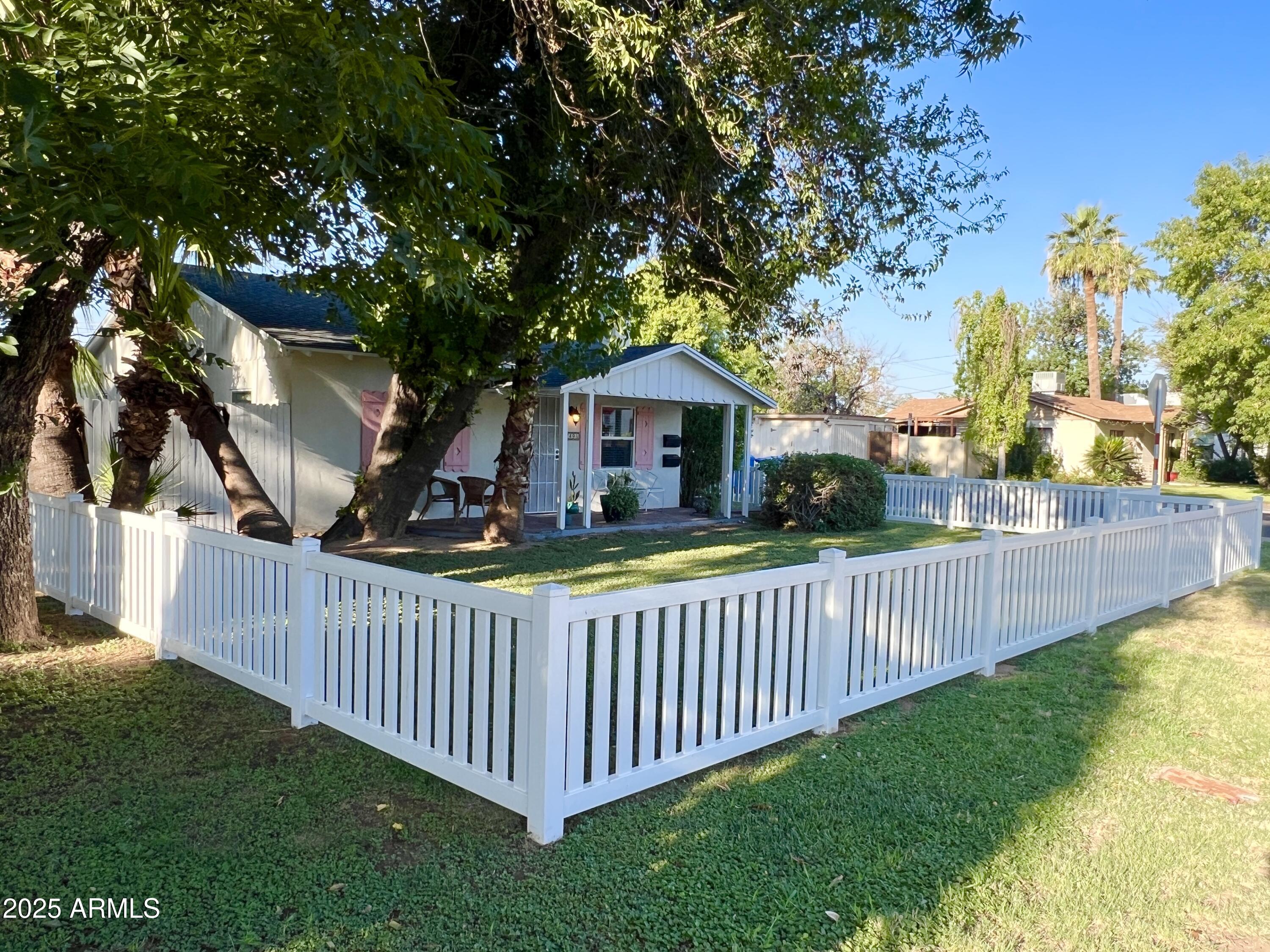 749 W Mackenzie Drive