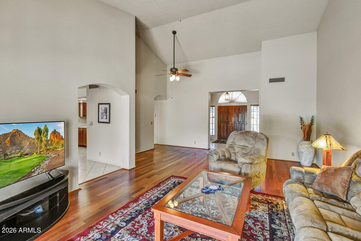 9821 W BEHREND Drive