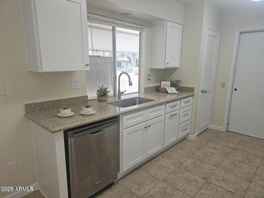 10419 W DESERT ROCK Drive