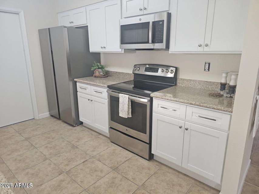 10419 W DESERT ROCK Drive