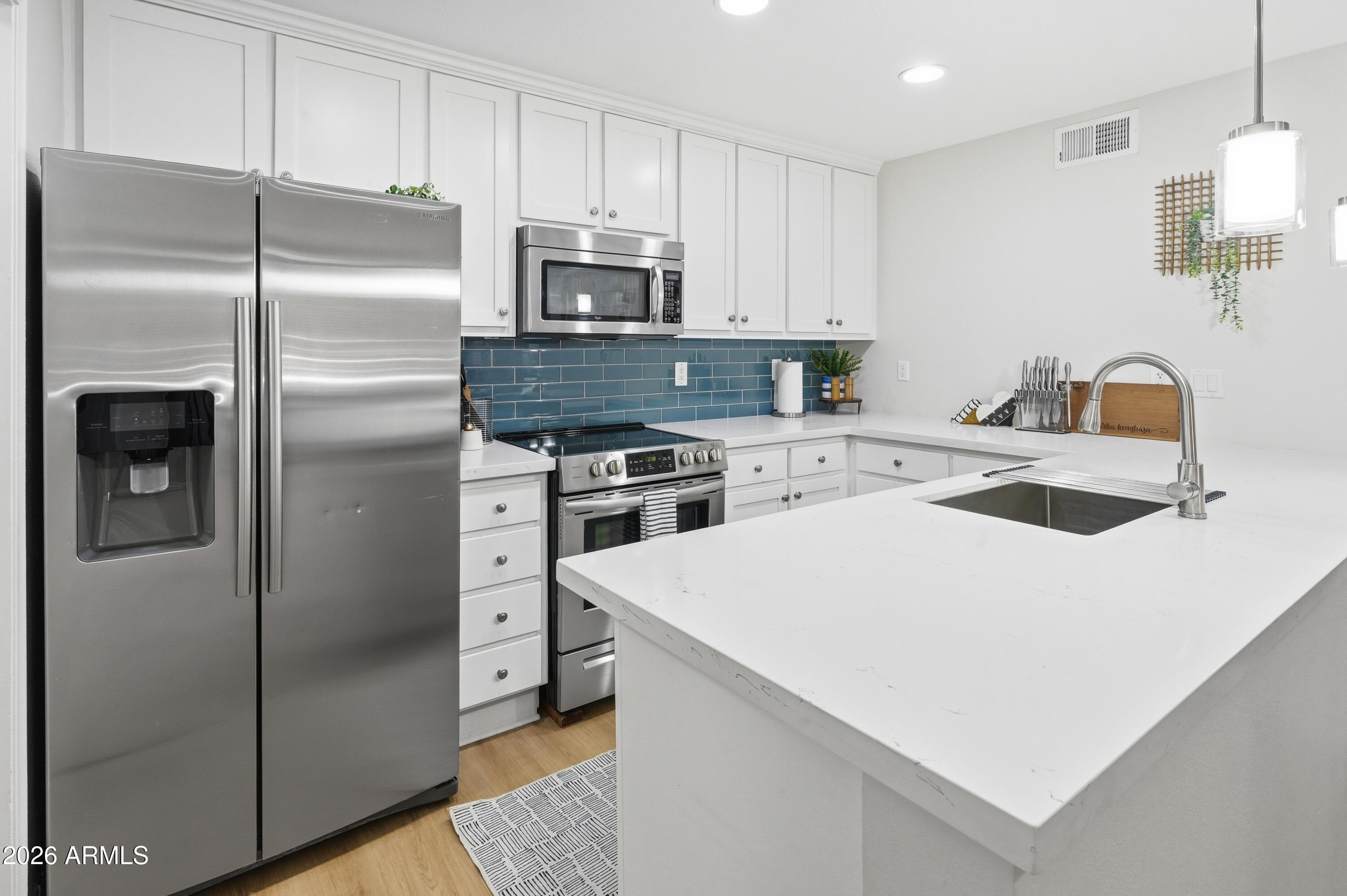 4704 E PARADISE VILLAGE Parkway N 228