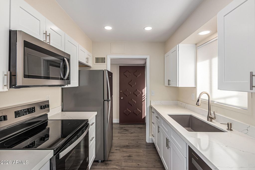 Photo of 13702 N 98th Avenue #M, Sun City, AZ 85351 (MLS # 6976983)