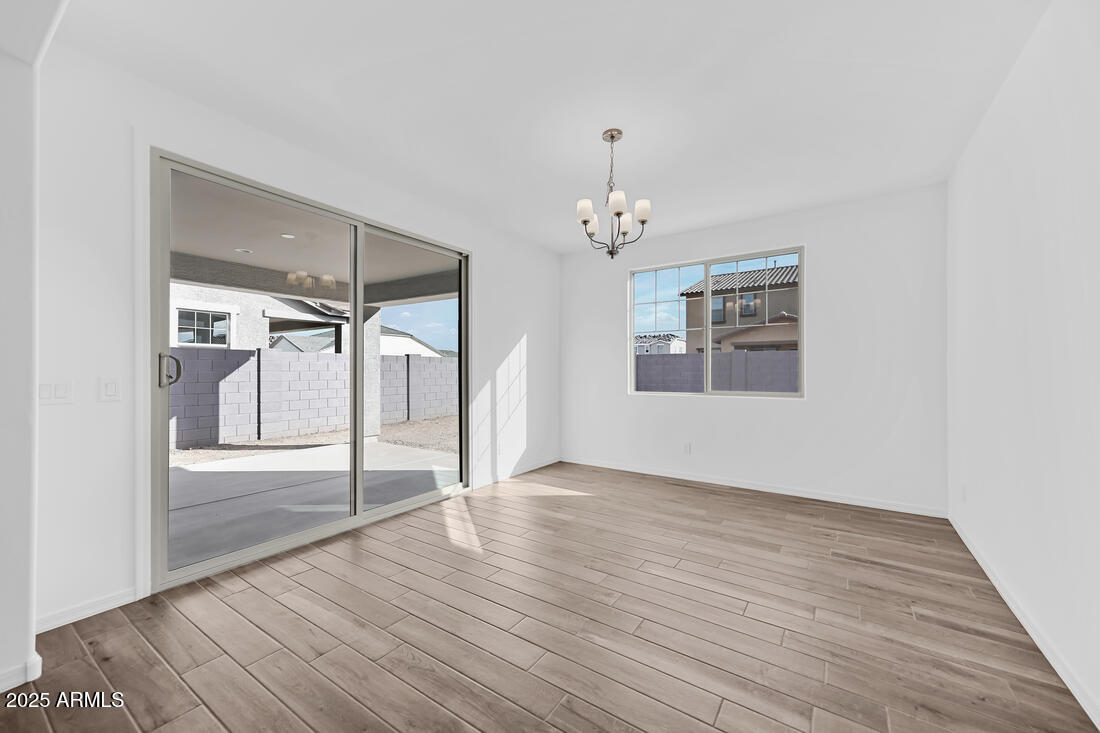 10205 W WELDON Avenue