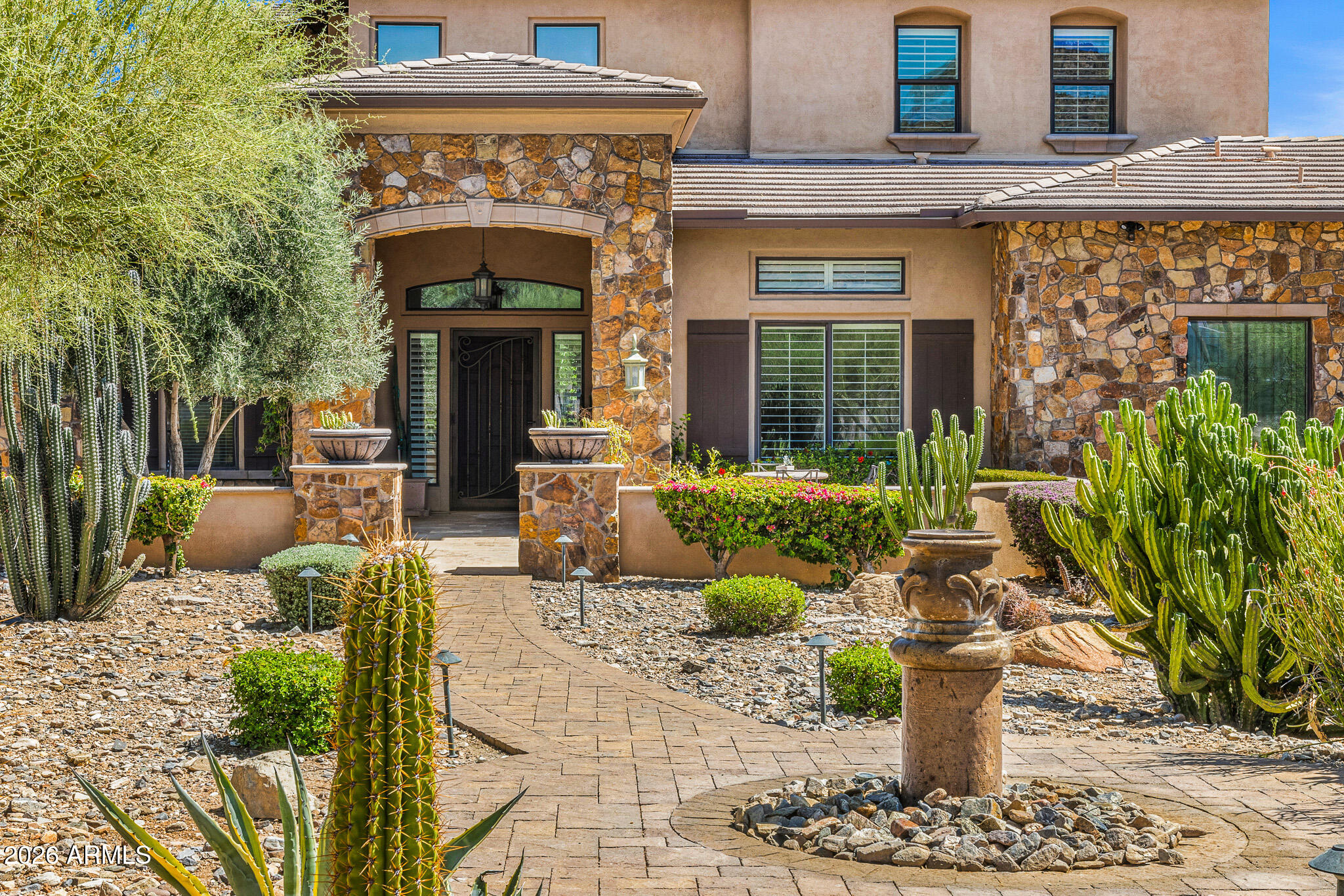 4602 E MOCKINGBIRD Lane