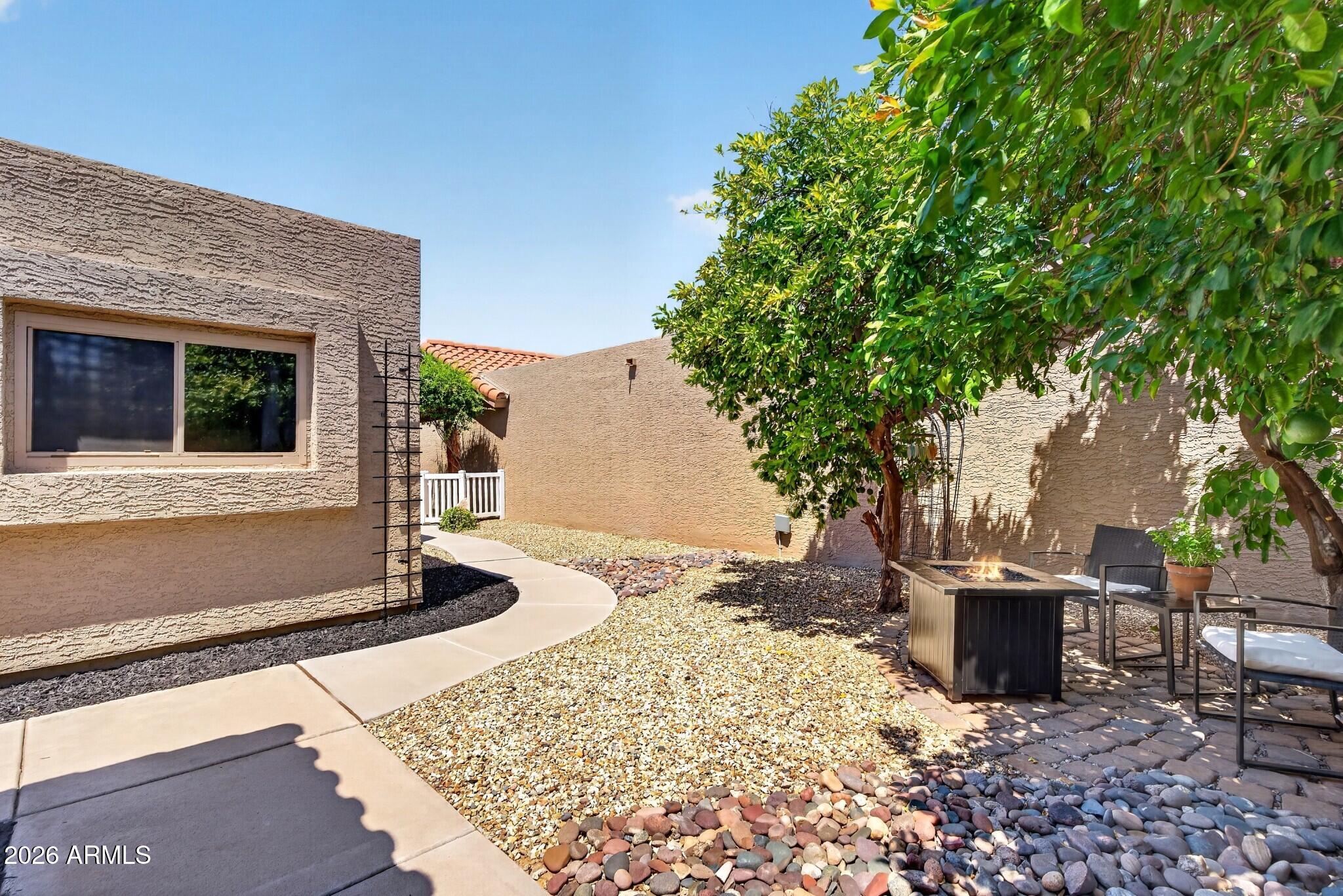 2412 W IRONWOOD Drive