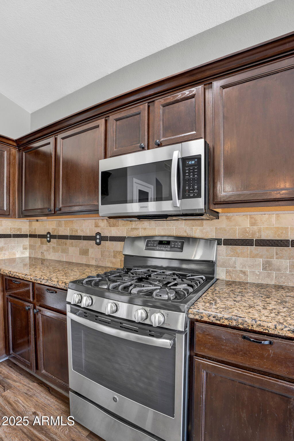 1332 W BLUE RIDGE Court
