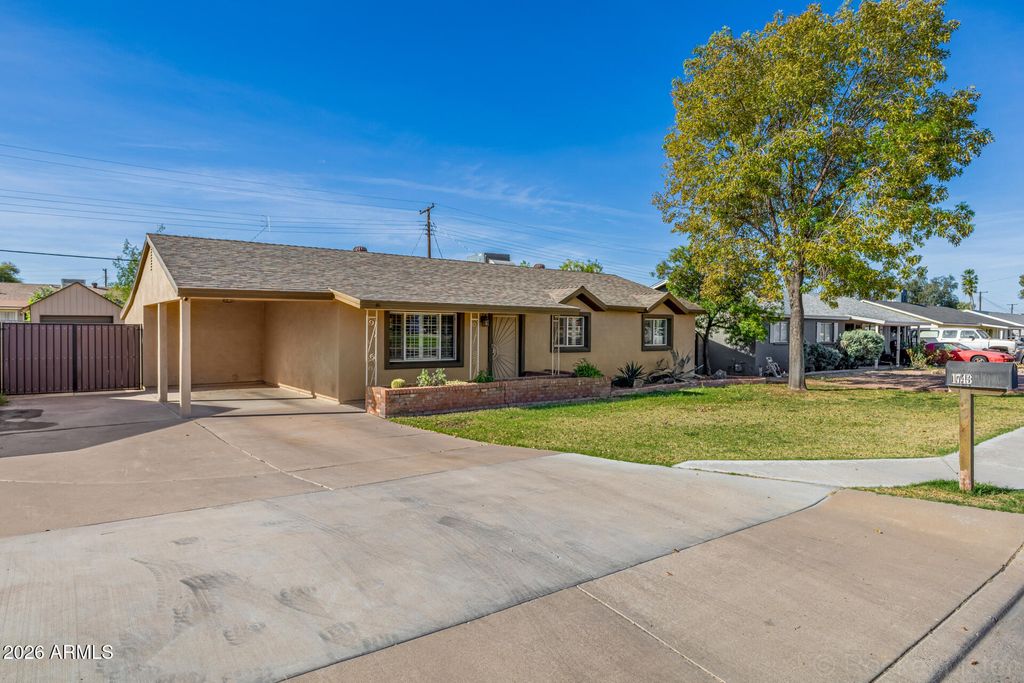 Photo of 1743 W 6th Street, Mesa, AZ 85201 (MLS # 6998833)