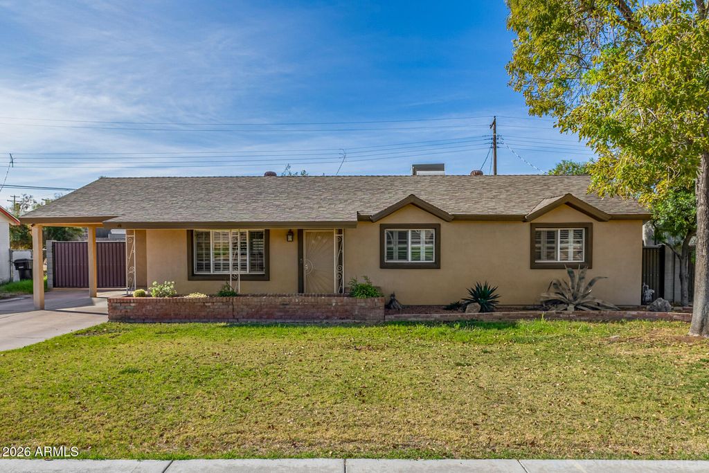 Photo of 1743 W 6th Street, Mesa, AZ 85201 (MLS # 6998833)