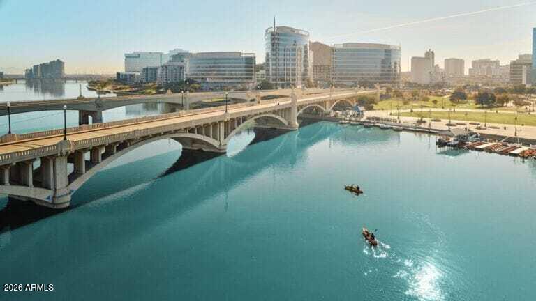 425 W RIO SALADO Parkway 101