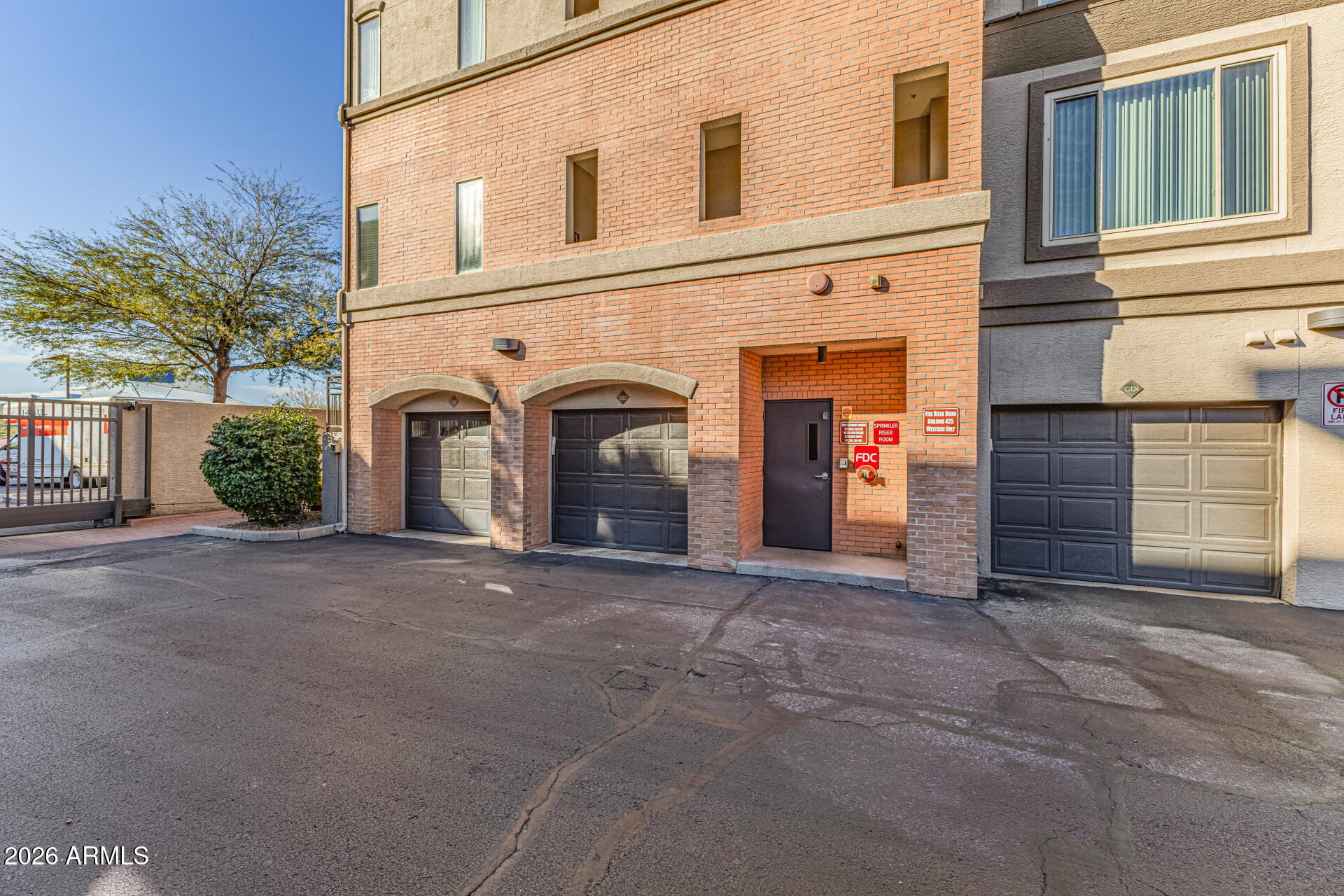 425 W RIO SALADO Parkway 101