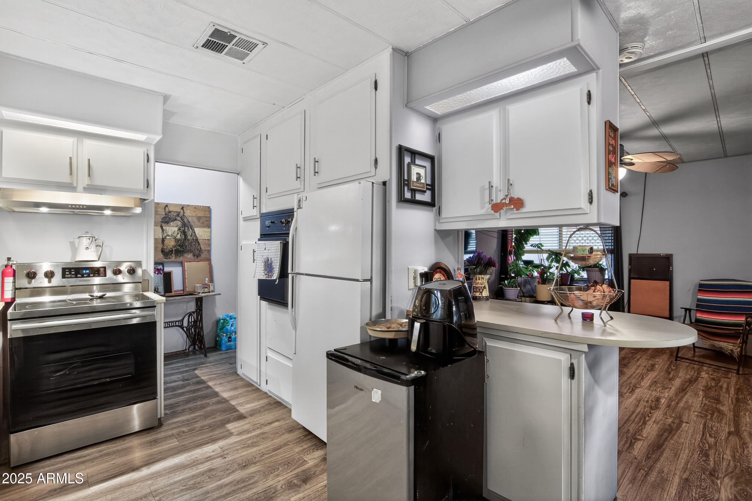 7300 N 51ST Avenue G142