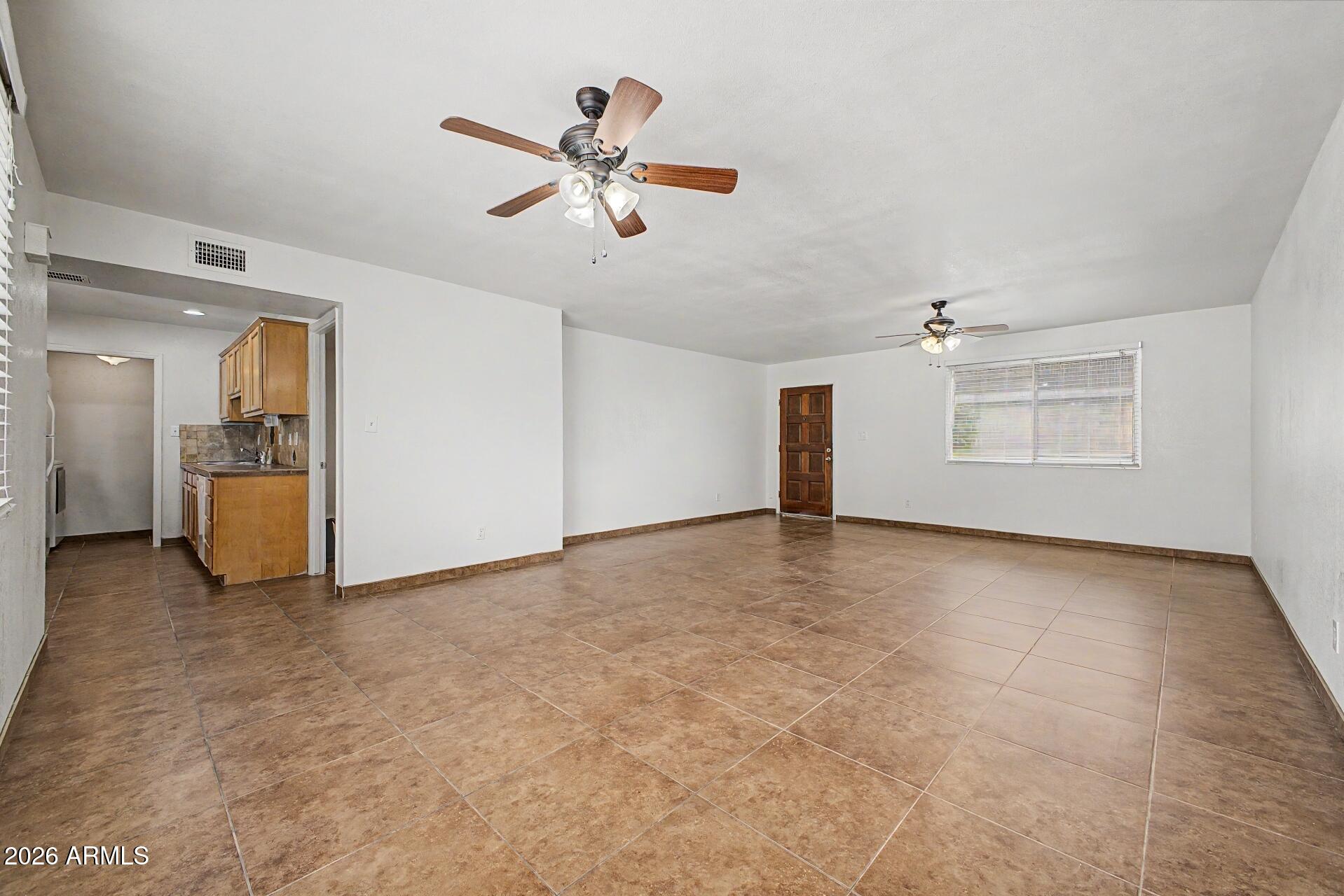 1503 E Newport Drive