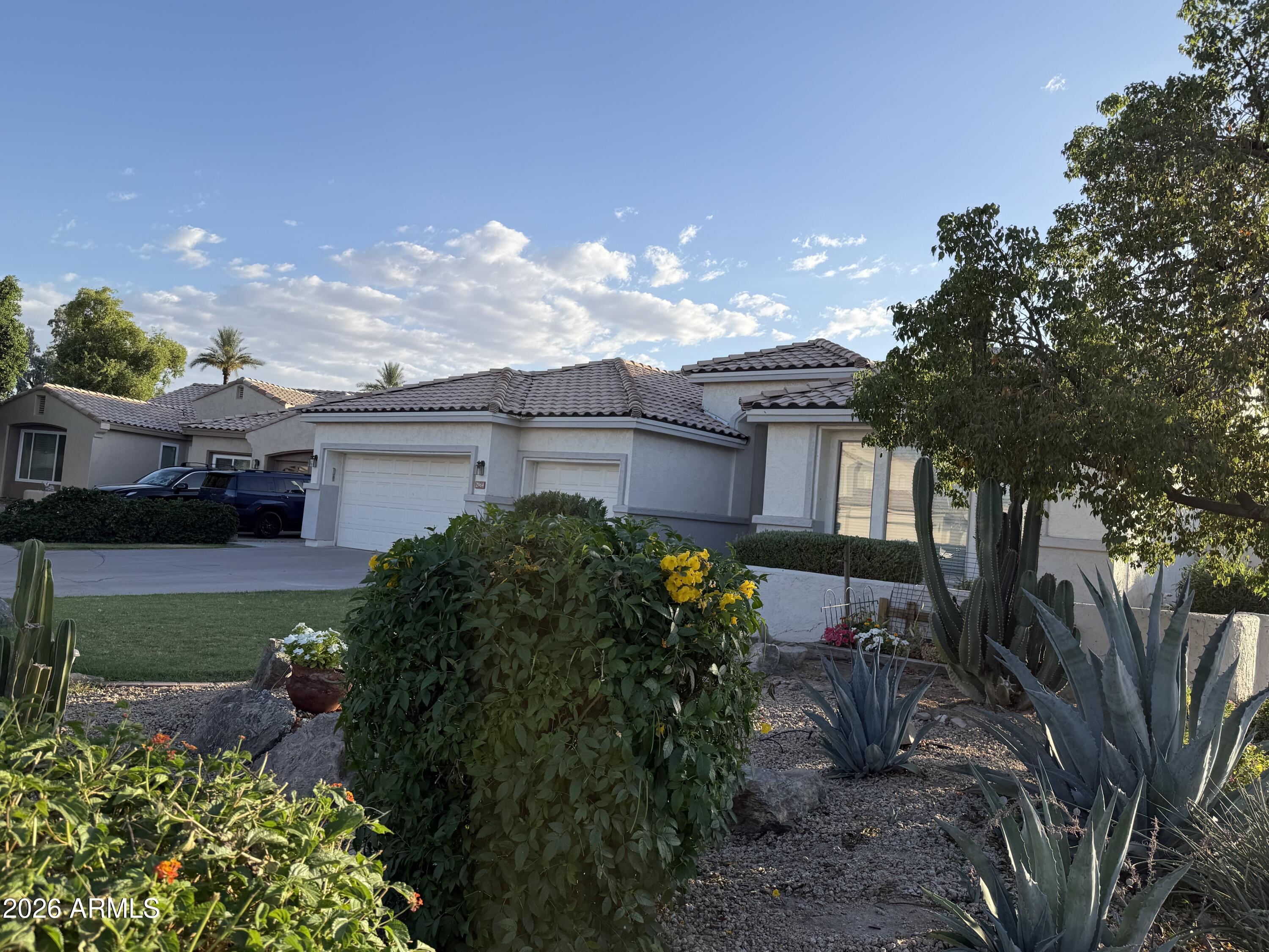 2964 S SANTA ANNA Court