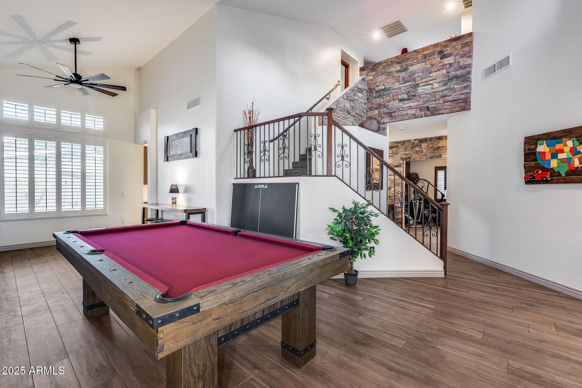 8246 W MELINDA Lane