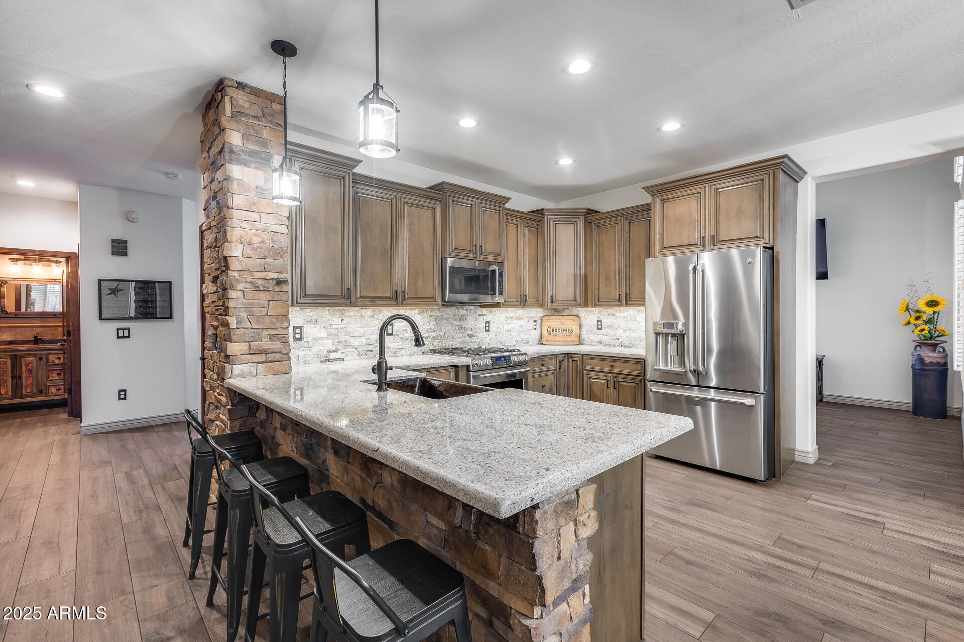 8246 W MELINDA Lane