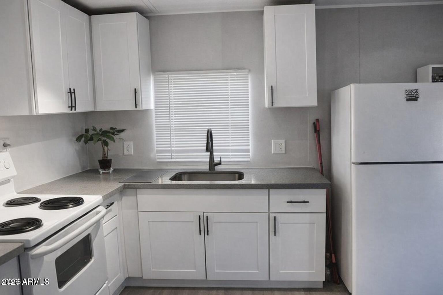HOLIDAY SPA MOBILE HOME PARK - Residential