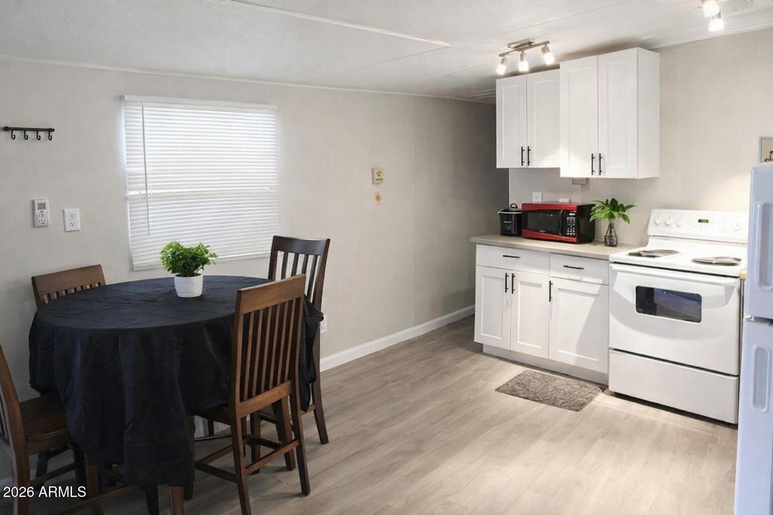 HOLIDAY SPA MOBILE HOME PARK - Residential
