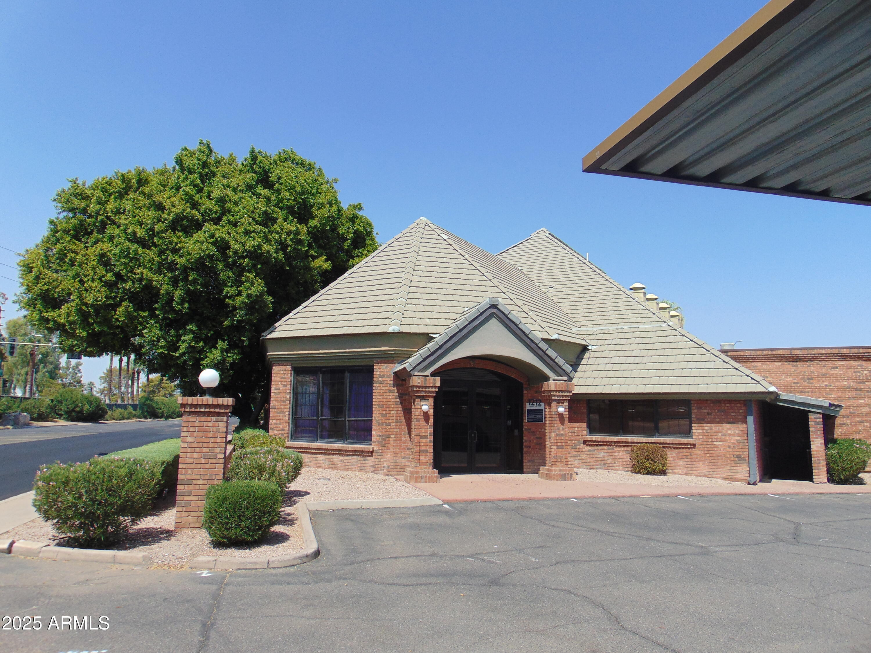 1212 E Osborn Road B