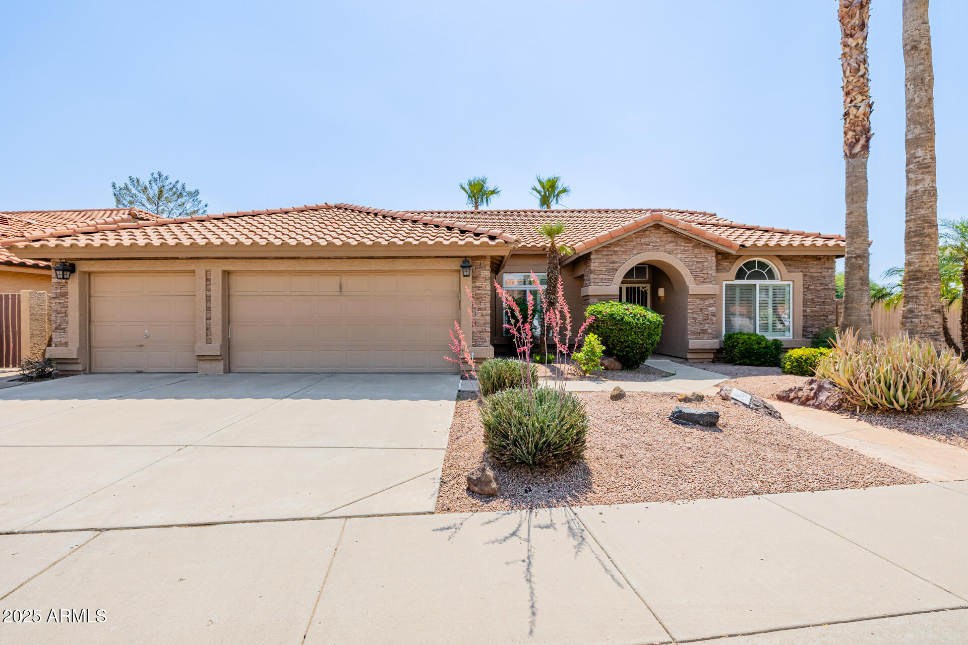 1625 W GUNSTOCK Loop