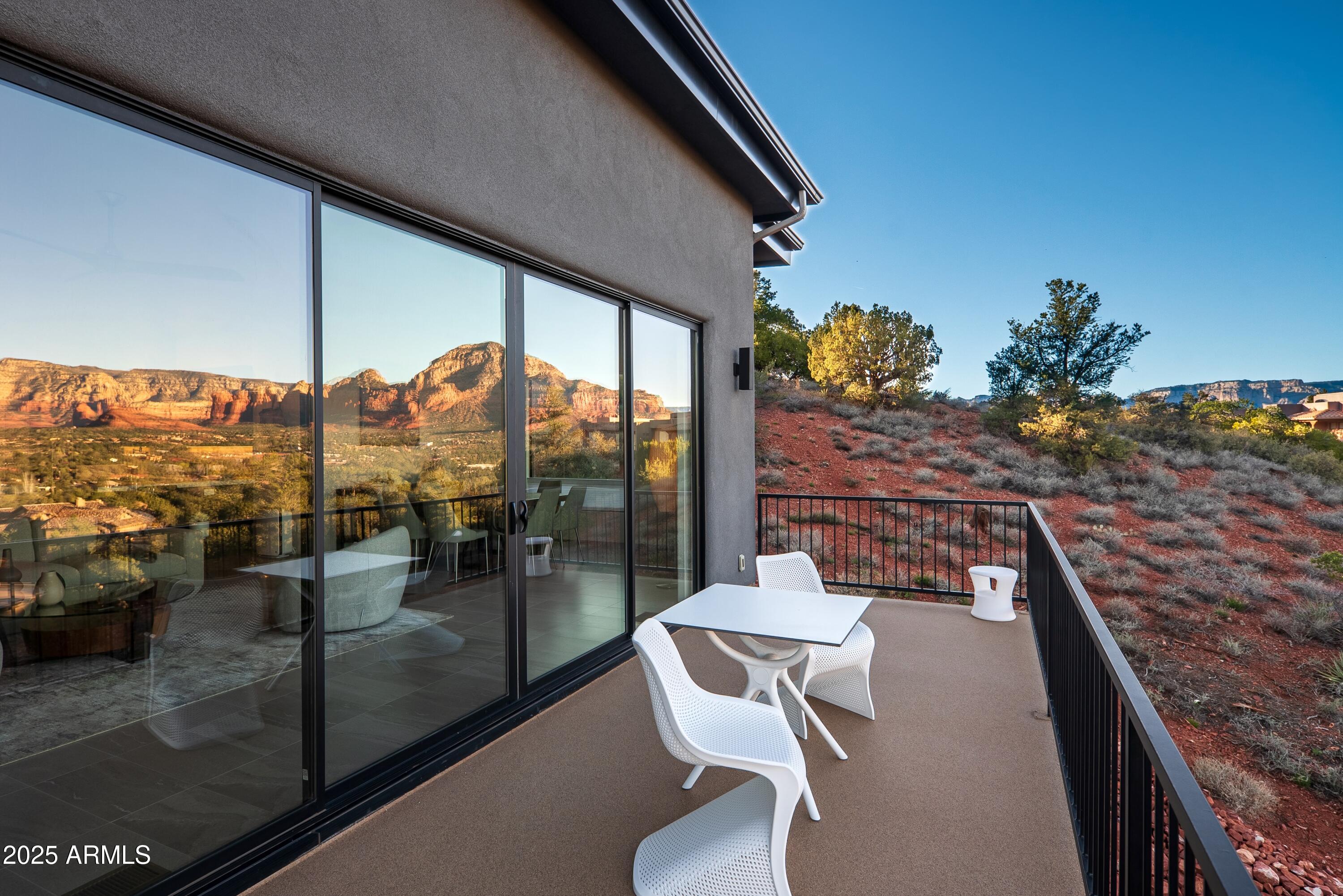 3266 CALLE DEL MONTANA --