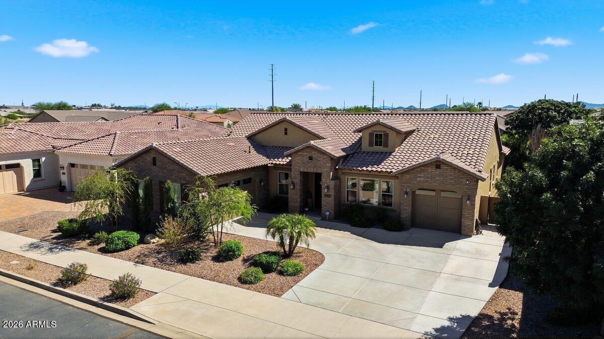 22333 E MAYA Road