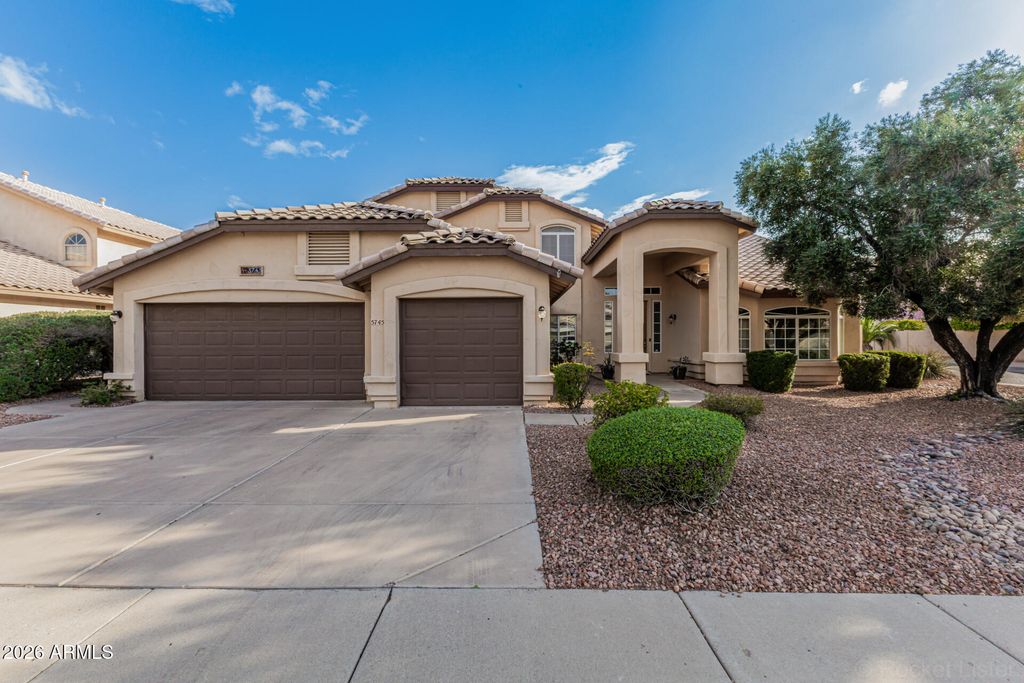 Photo of 5745 W Mariposa Grande Lane, Glendale, AZ 85310 (MLS # 6993278)