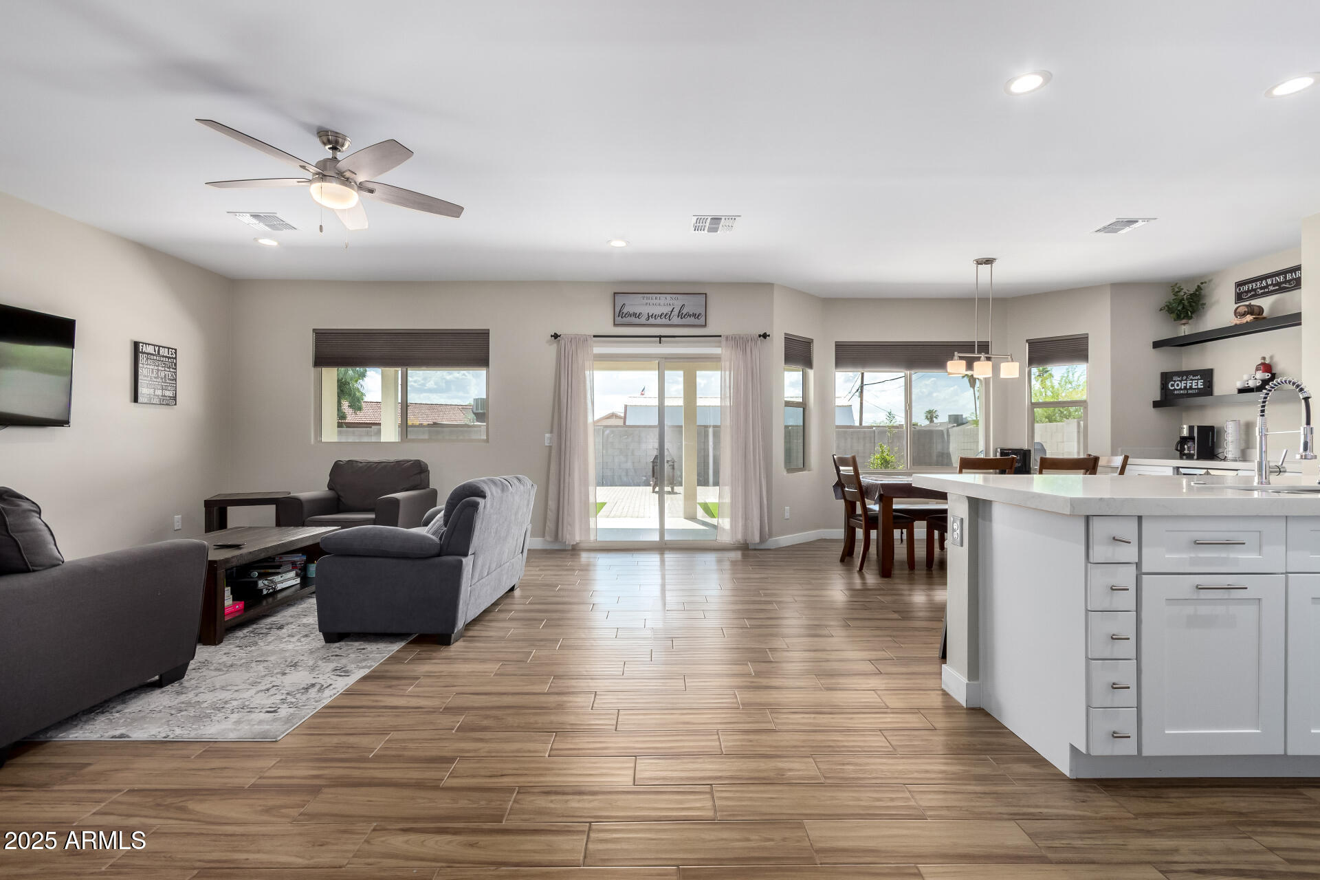 8944 W CENTURY Drive