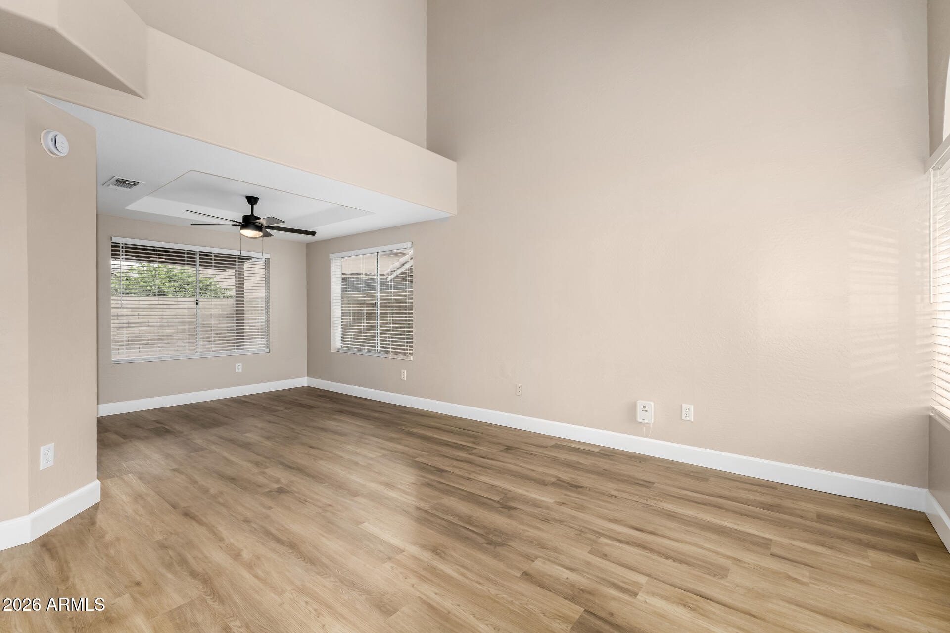 1445 E COUNTRYWALK Lane