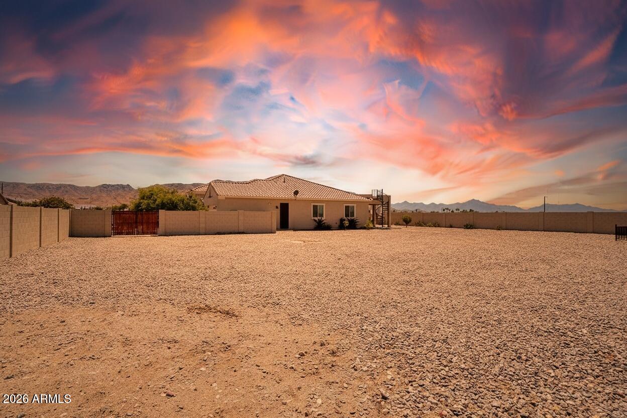 COMMONS AT SOUTH MOUNTAIN - Residential