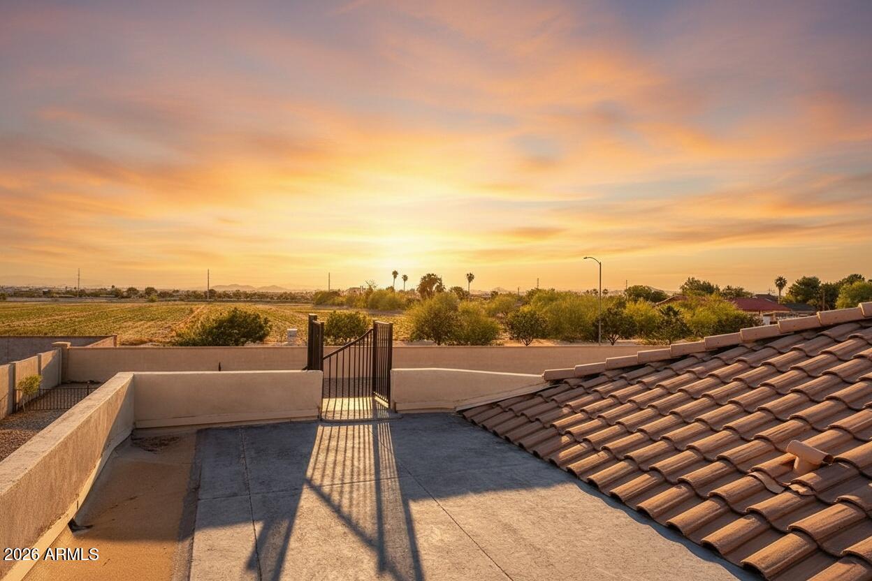 COMMONS AT SOUTH MOUNTAIN - Residential