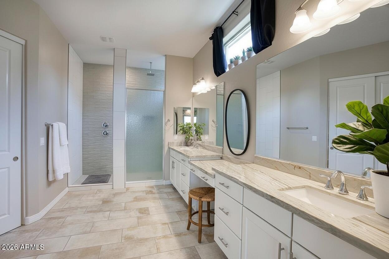 COMMONS AT SOUTH MOUNTAIN - Residential