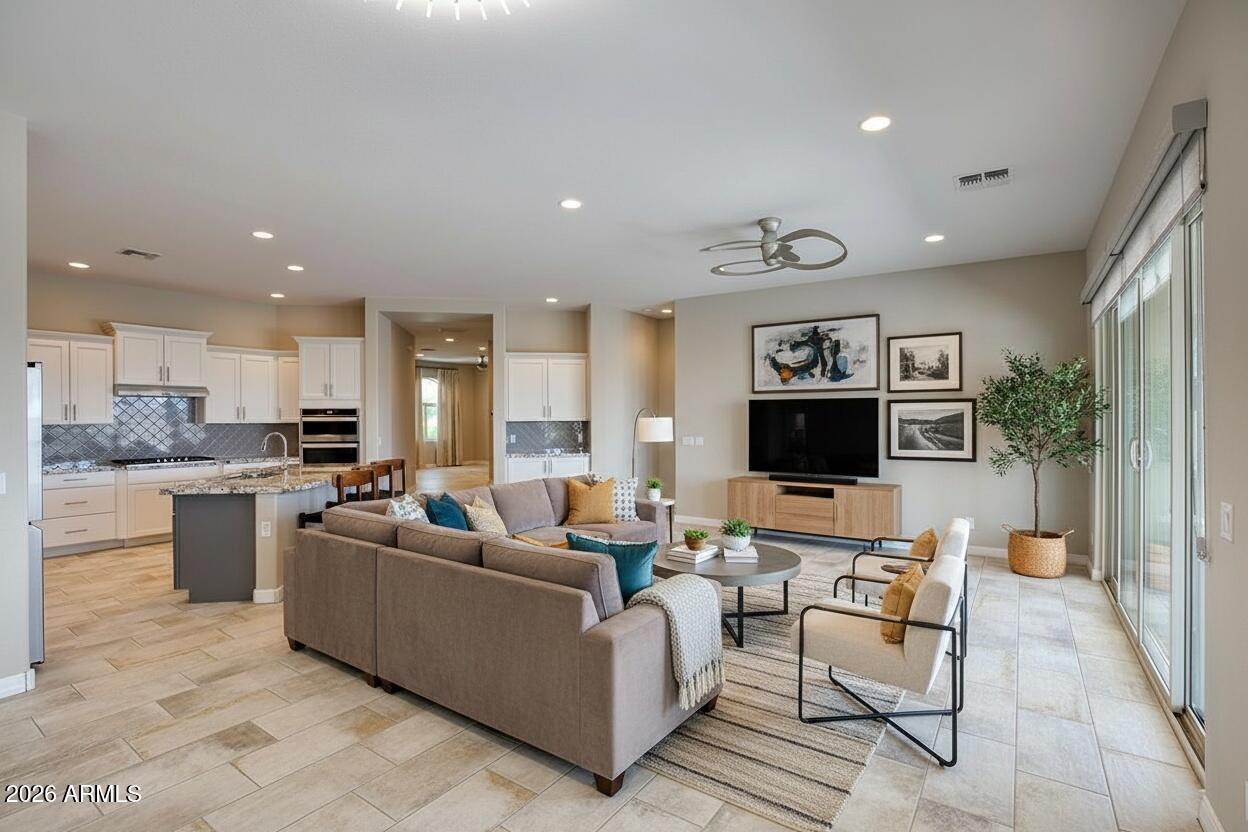 COMMONS AT SOUTH MOUNTAIN - Residential