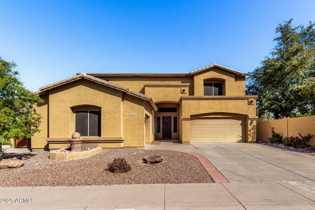 Photo of 1816 E Carob Drive, Chandler, AZ 85286 (MLS # 6928521)