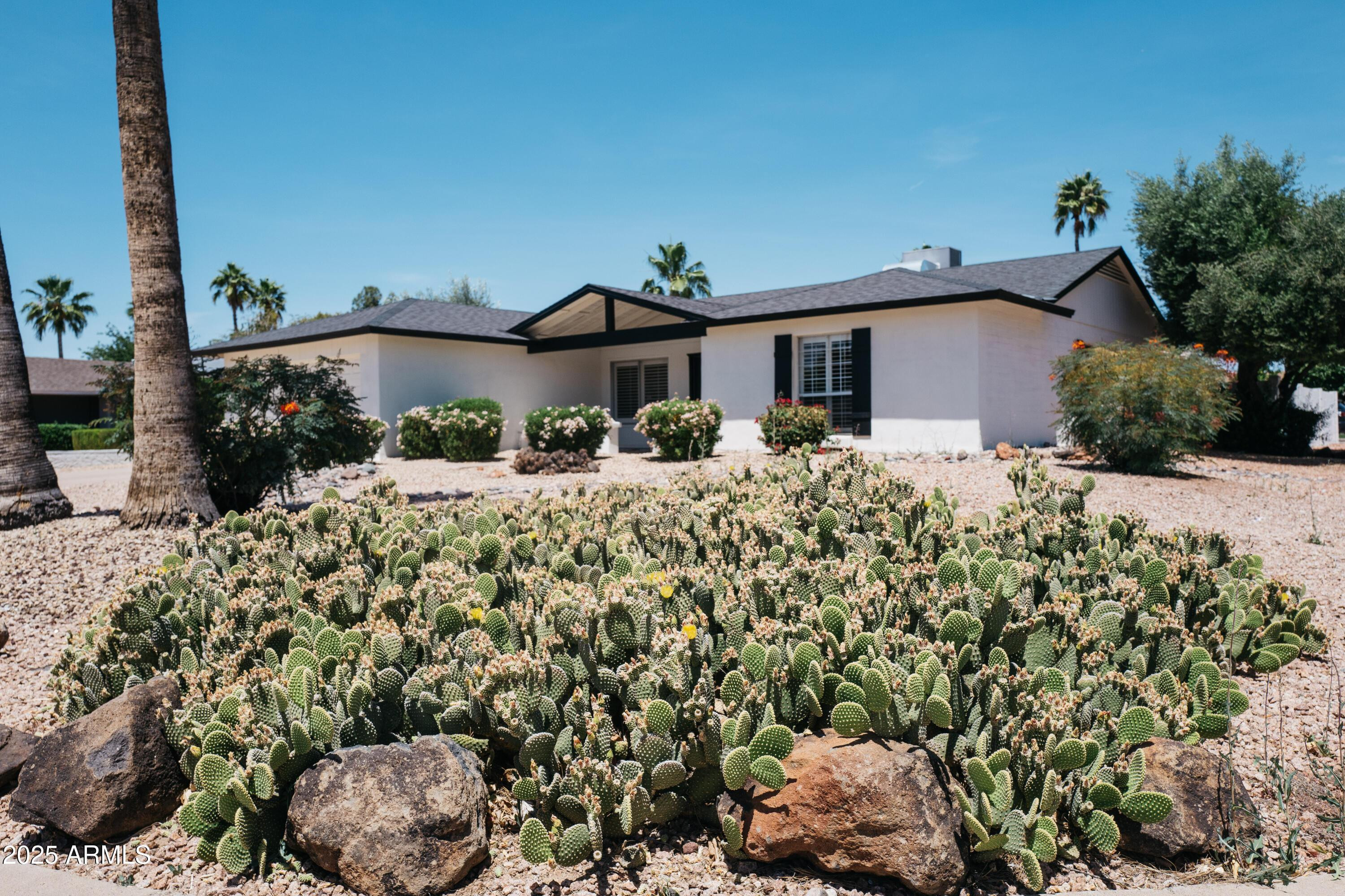 4944 E ANDORA Drive