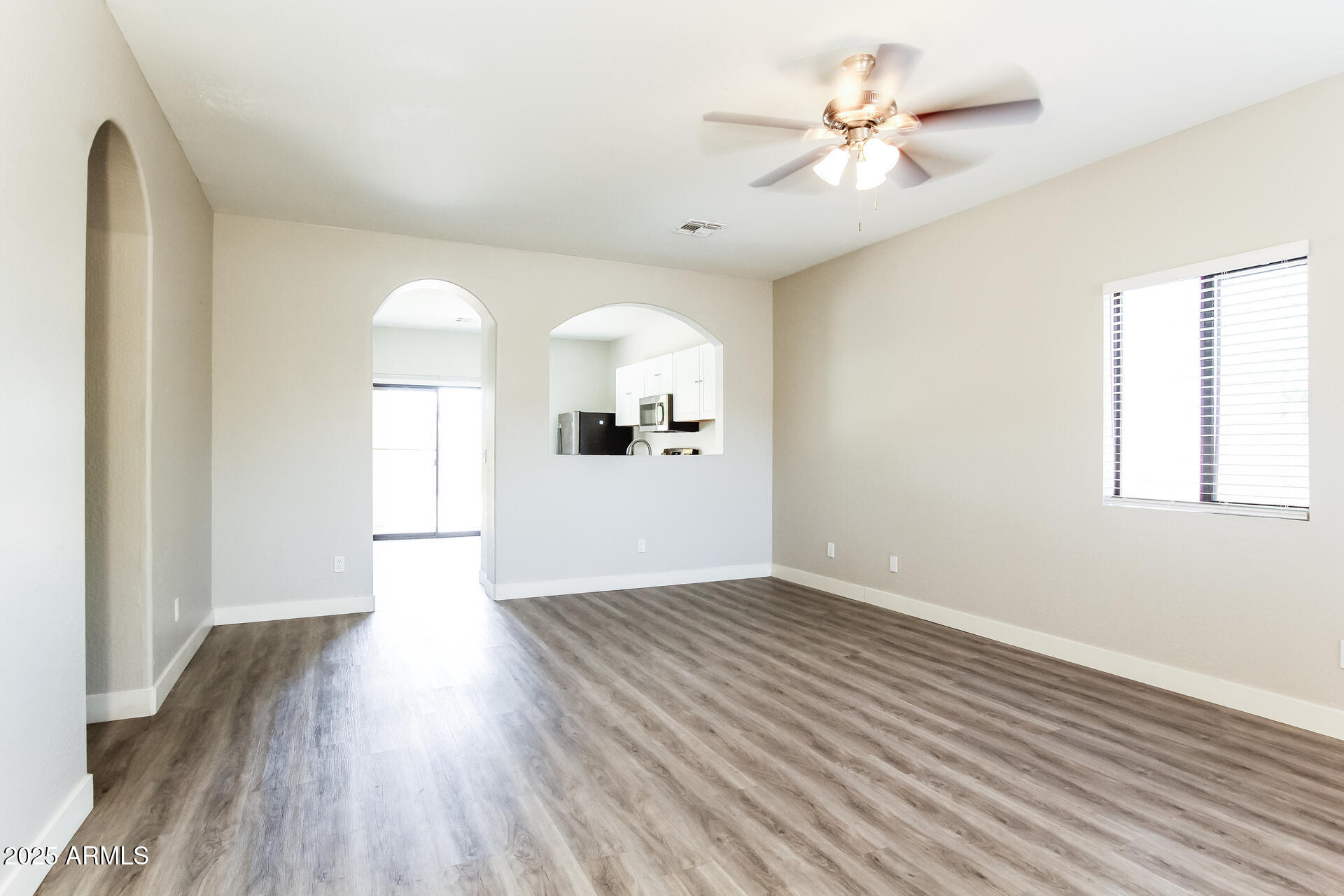Homes 3 811 W SAINT KATERI Avenue