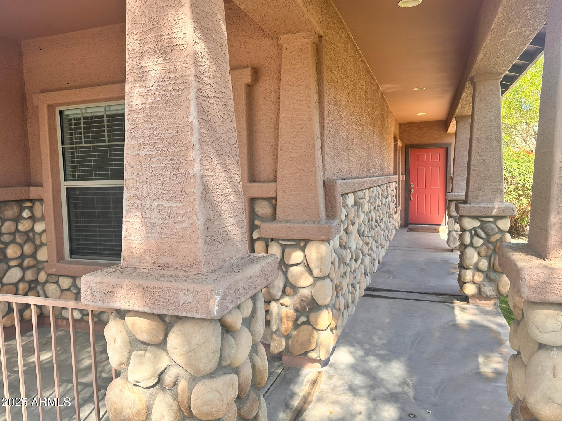 4230 E Linda Lane