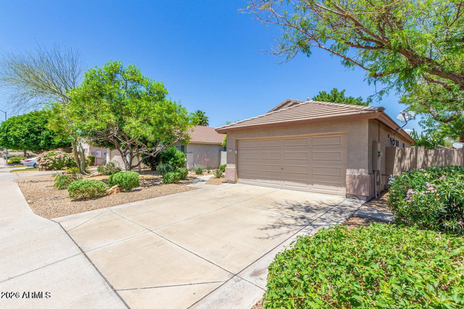 8182 W Pontiac Drive