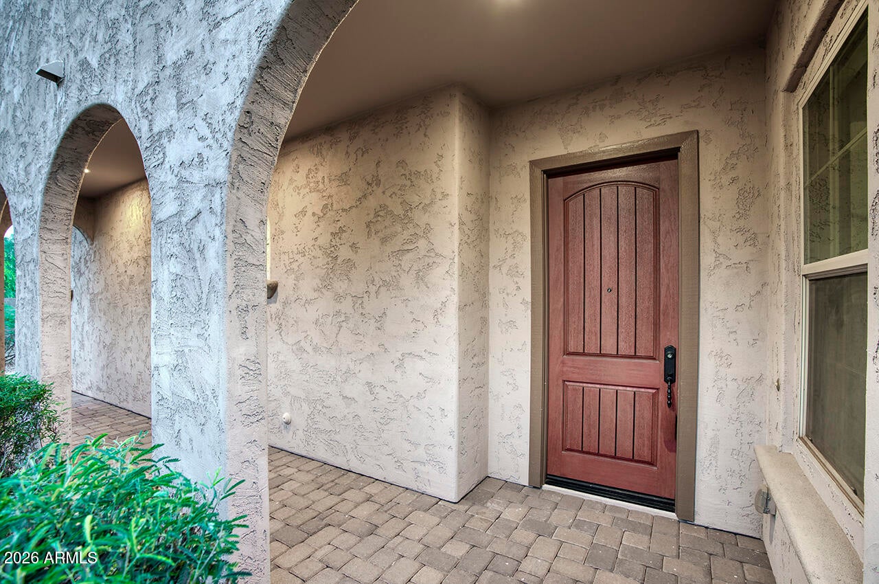 4542 E VISTA BONITA Drive