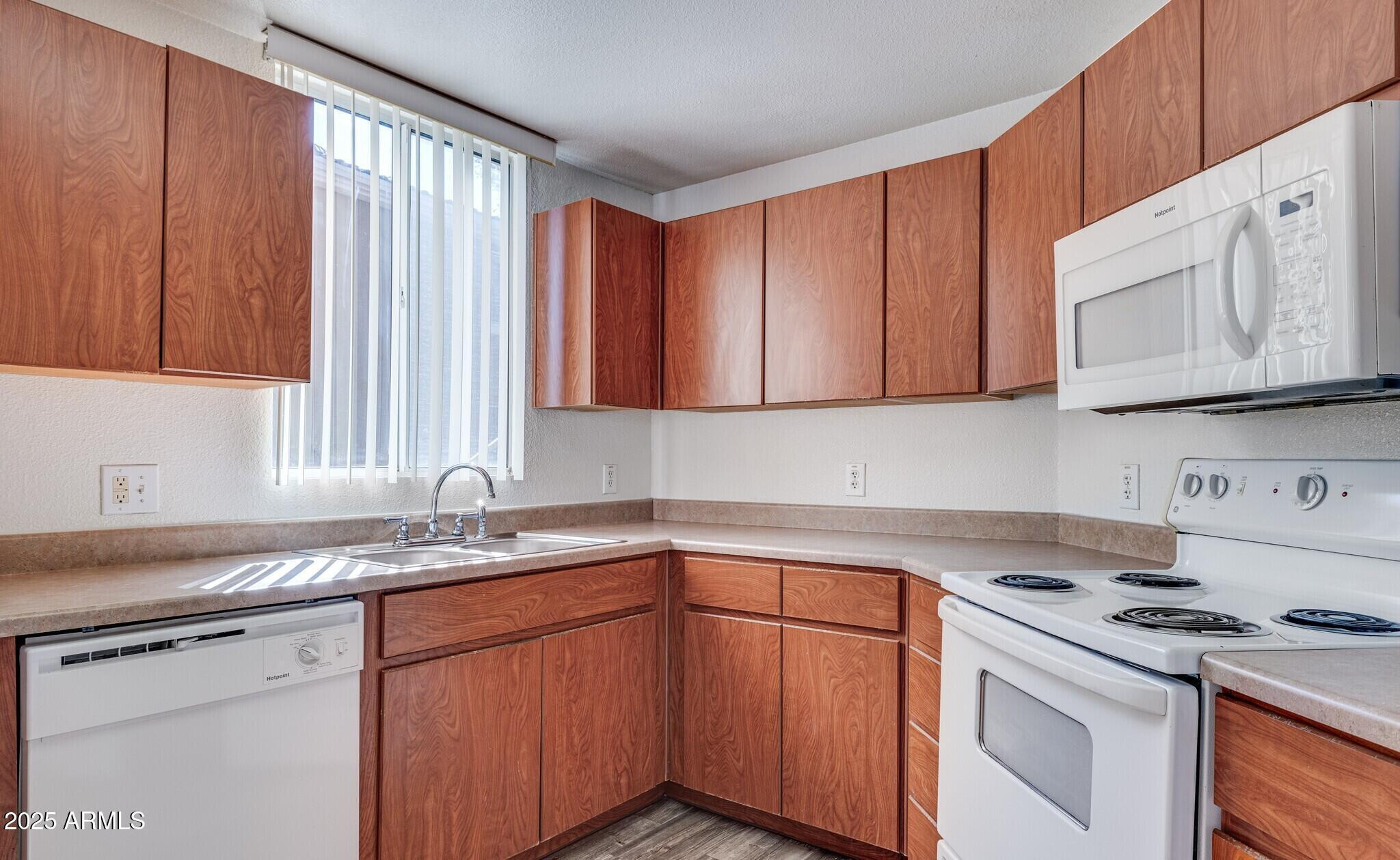 1737 N Central Avenue 2