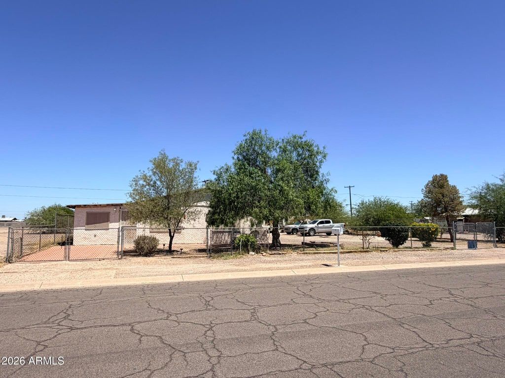 Photo of 410 W 3rd Place, Eloy, AZ 85131 (MLS # 7027104)